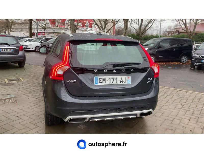 VOLVO V60 CROSS COUNTRY D4 AWD 190CH LUXE GEARTRONIC - Miniature 2