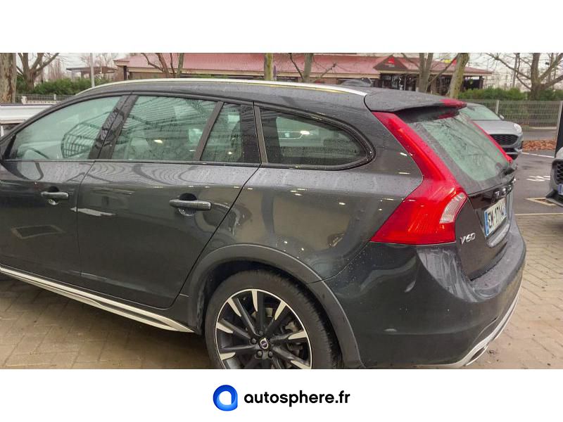 VOLVO V60 CROSS COUNTRY D4 AWD 190CH LUXE GEARTRONIC - Miniature 4