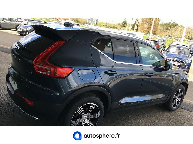 VOLVO XC40 D3 ADBLUE 150CH INSCRIPTION LUXE GEARTRONIC 8 - Miniature 2